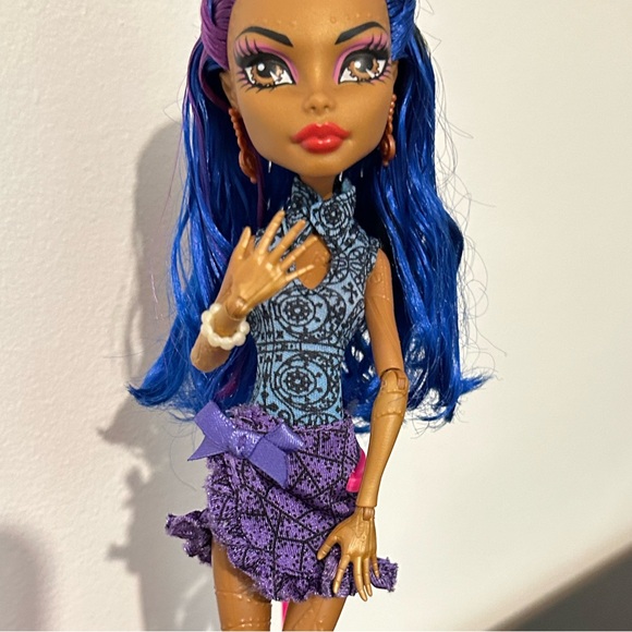 Monster High Doll Art Class Robecca Steam Doll in Dance Class outfit - Picture 4 of 5